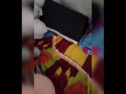 ❤️ Mening xonadoshim uyda yolg'iz qoladi, chunki eri ta'tilga ketadi va men uni sikish va eshagini sut bilan to'ldirish imkoniyatidan foydalanaman ❤️  seks  uz.porno24-7.ru