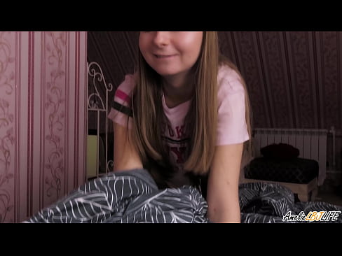 ❤️ Blondie uning BFF ning chuqur so'radi va uning og'ziga Jum oladi ❤️  seks  uz.porno24-7.ru